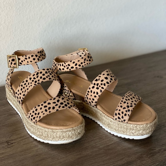 Espadrille Sandals - Picture 5 of 5